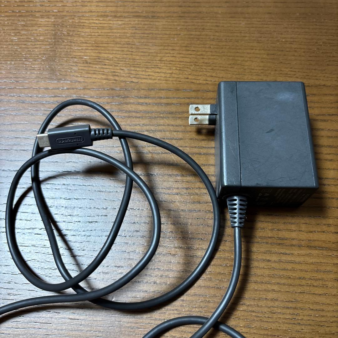 Nintendo Switch Lite コーラルピンク本体 充電器　外箱付き