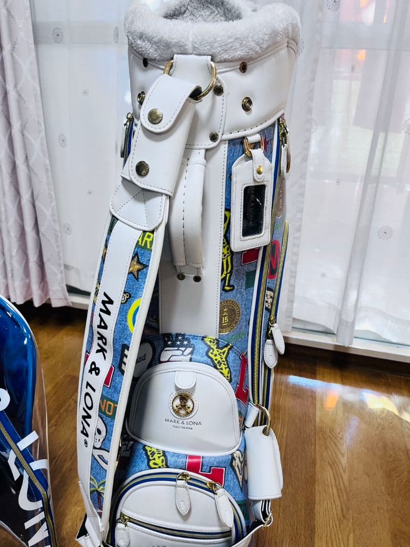 美品即発送●MARK & LONA キャディバッグ