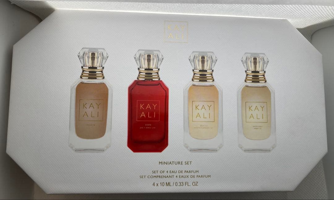 送料無料ドバイ発のフレグランスKAYALI ミニチュア4本