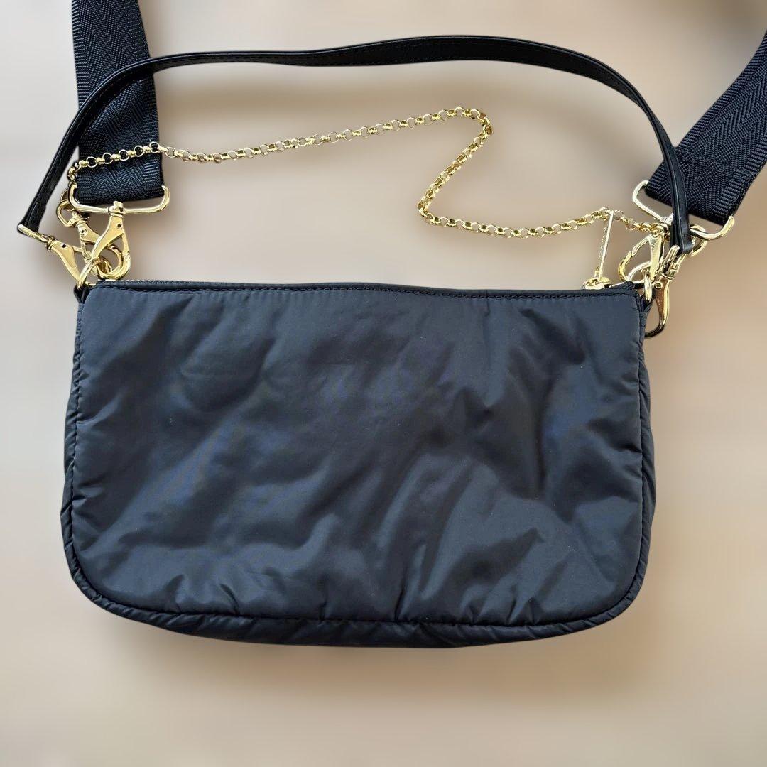 シータ パランティカ　ドゥーズィエムクラス　ナイロンボディバッグ ゴールド金具