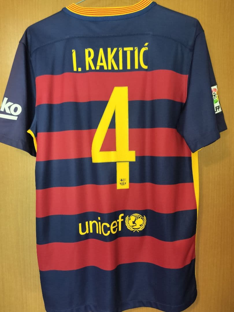 FCバルセロナ 15/16 ホーム ユニフォーム #4 ラキティッチ Ｍサイズ