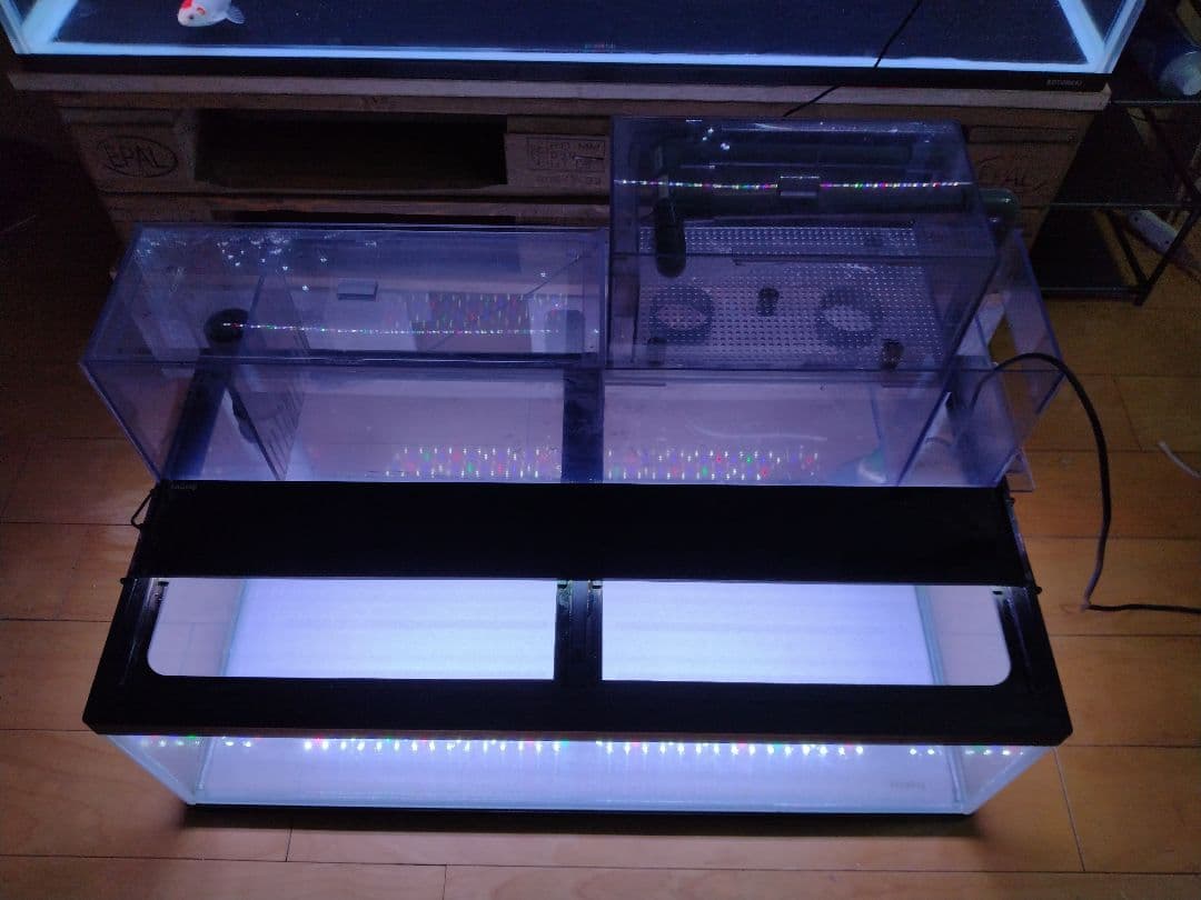 引き取り限定】【大阪市】90cm水槽・上部フィルター・照明・ポンプの4