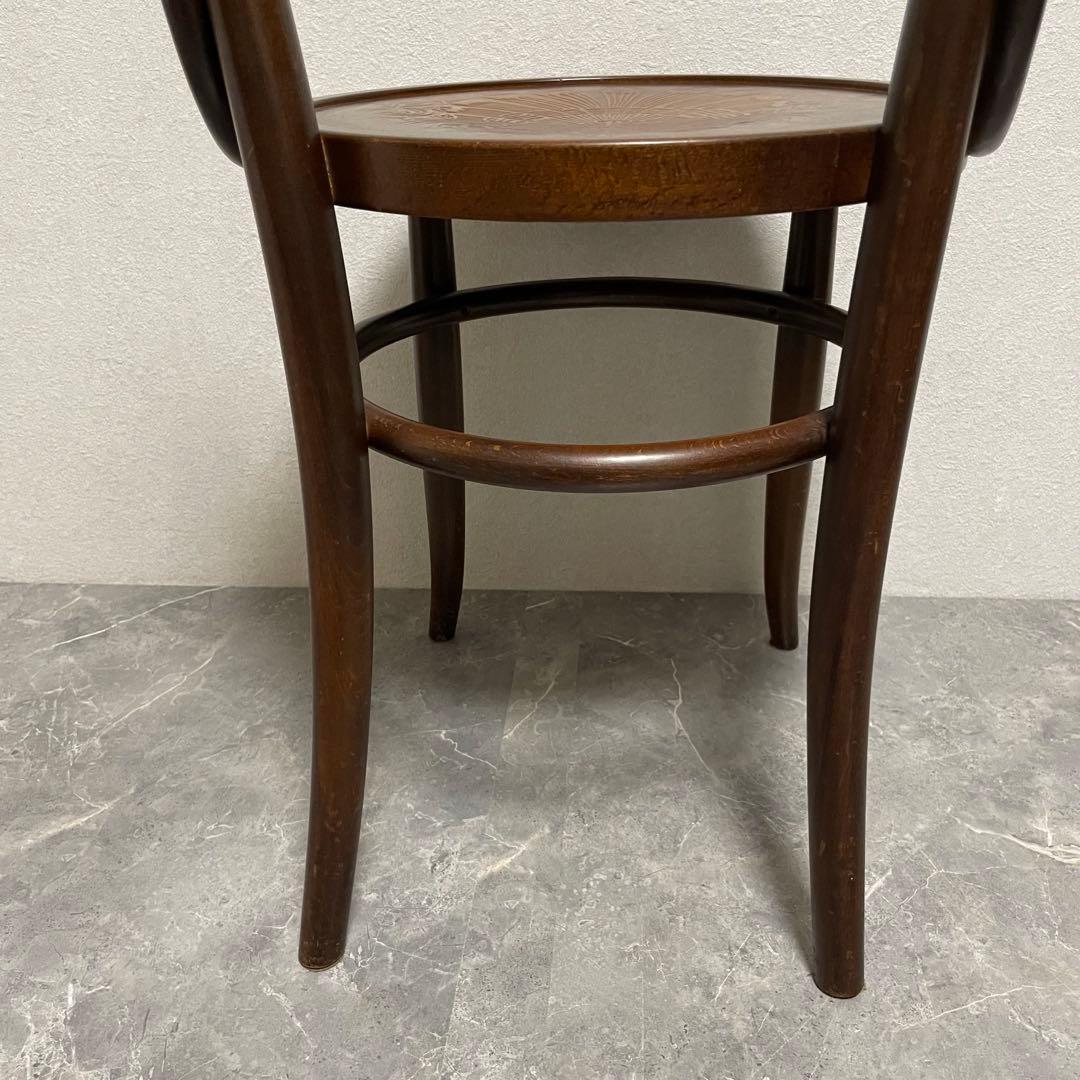 秋田木工　ベントウッドチェア 無垢曲木椅子　座面彫刻　英国アンティーク調