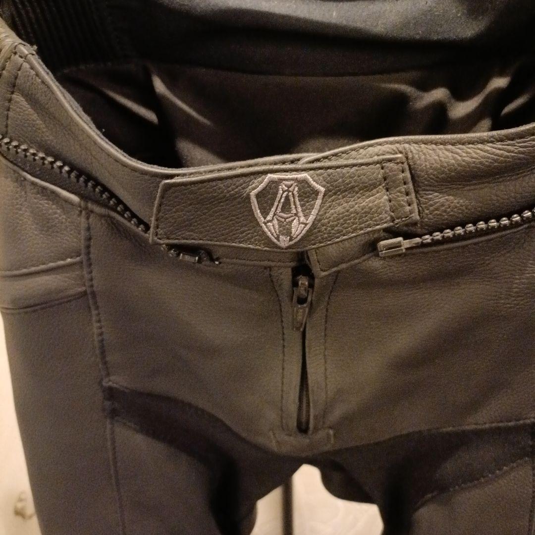 メルカリ市中特価】アレンネス レザーライディングパンツ - メルカリ