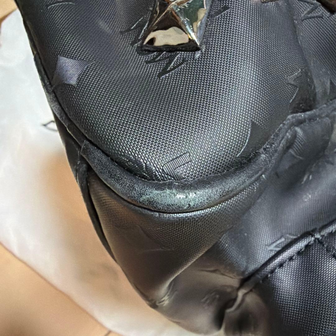 MCM スタッズ付きブラックリュック　本物ギャランティーカードあり