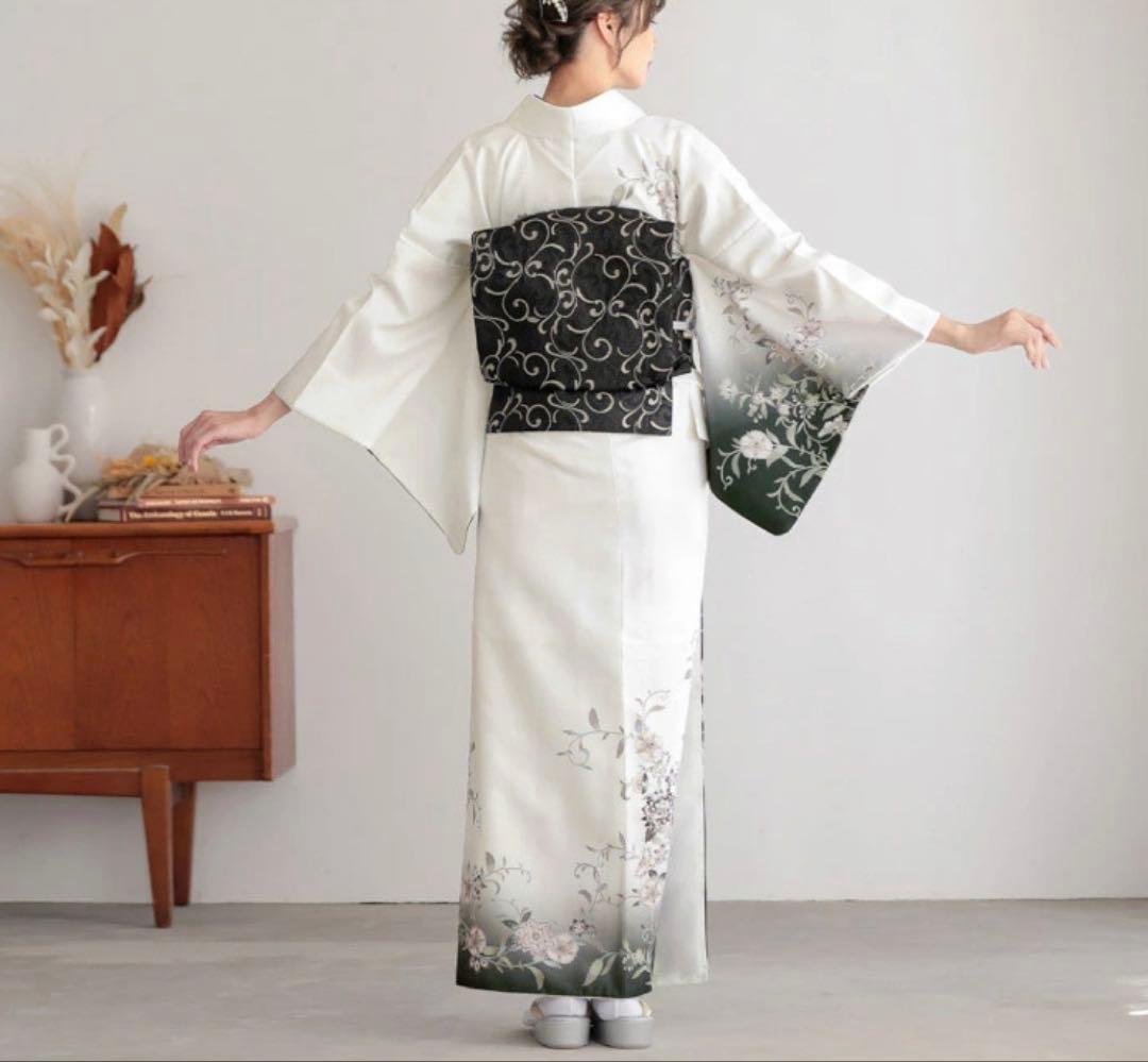 【値下げ】訪問着 白黒グラデーション 花柄刺繍