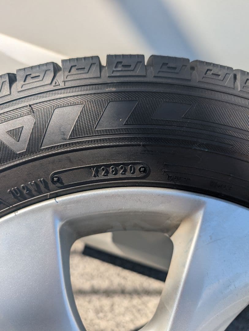 彩鯉！60/16スタッドレスタイヤ1本④ナット付き