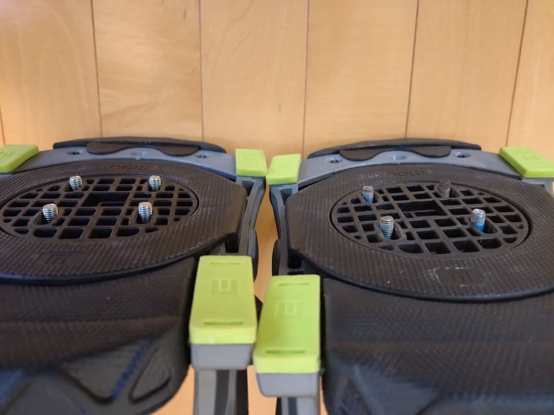 【訳あり】 スノーボード ビンディング NOW/ナウ BRIGADE Mサイズ