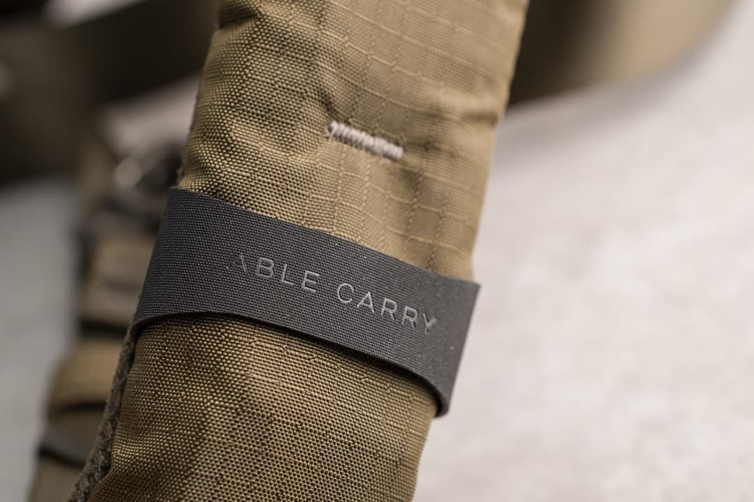 【新品未使用】ABLE CARRY Core Sling Mini ストラップ付