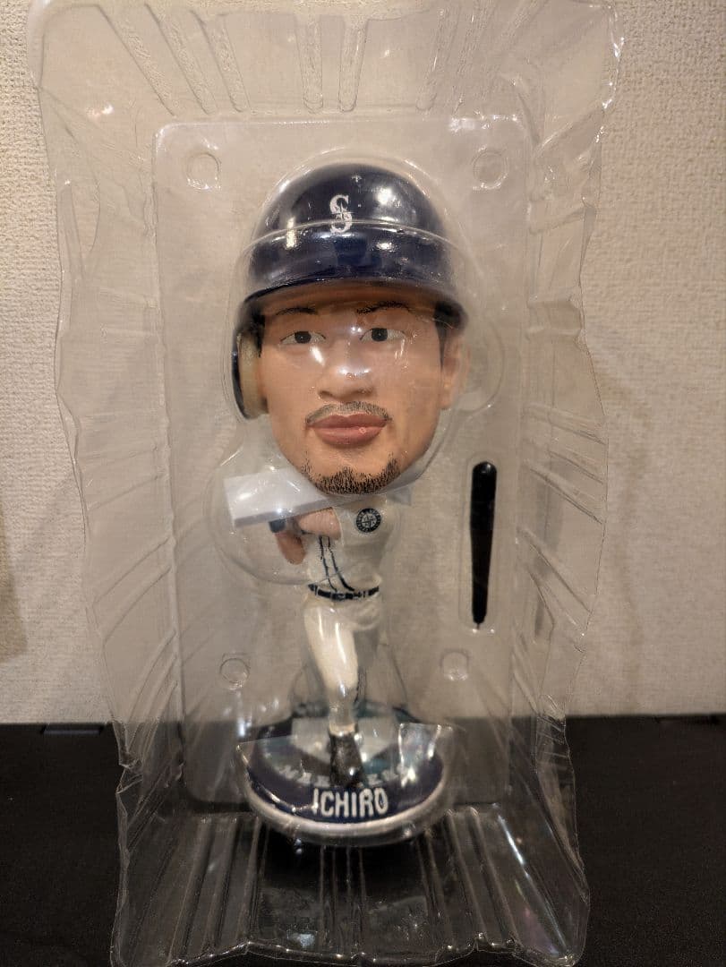 【レア】イチロー ビッグヘッドフィギュア 2010 シアトルマリナーズ公式品