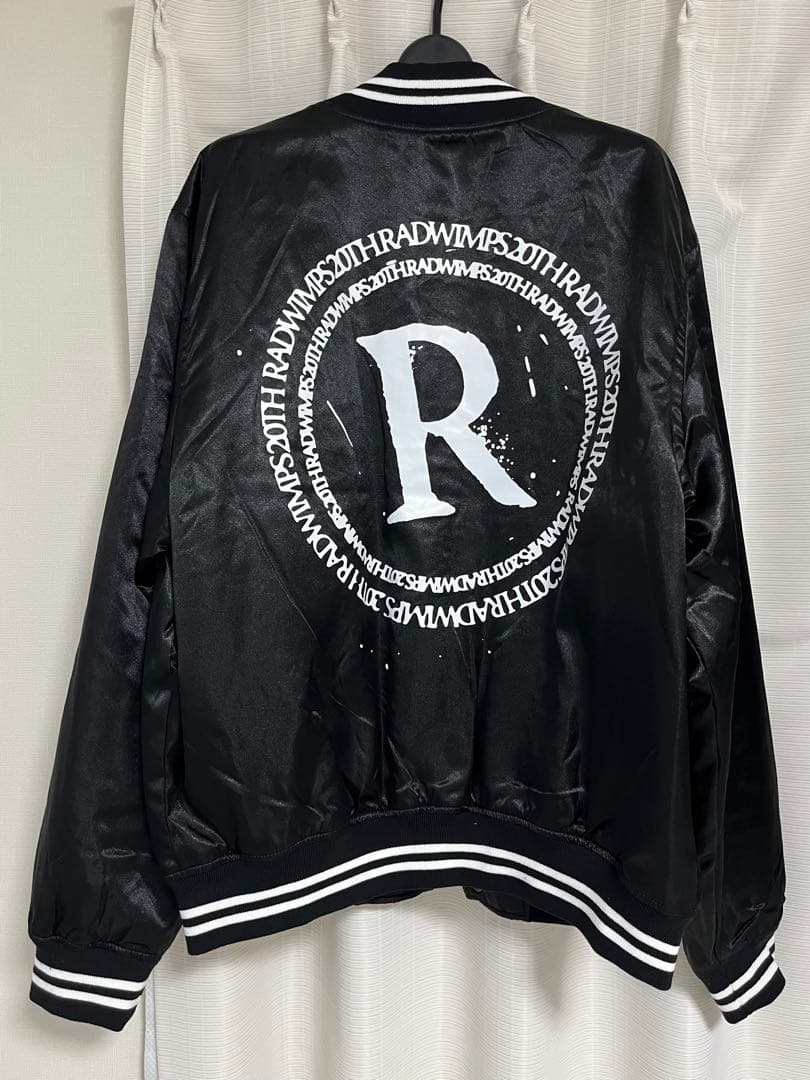 RADWIMPS スタジアムジャケット Lサイズ ラスト値下げ。