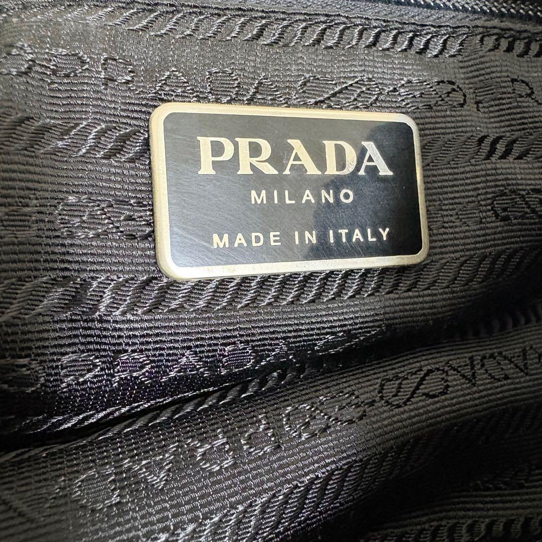 美品　プラダ リュック　バックパック　三角　ナイロン　レザー　黒　白タグ