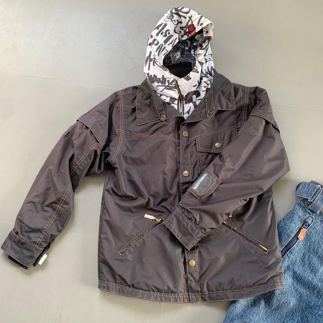 スノーボード用ウェアセット（子ども用） 上ACC 下FOURNINES