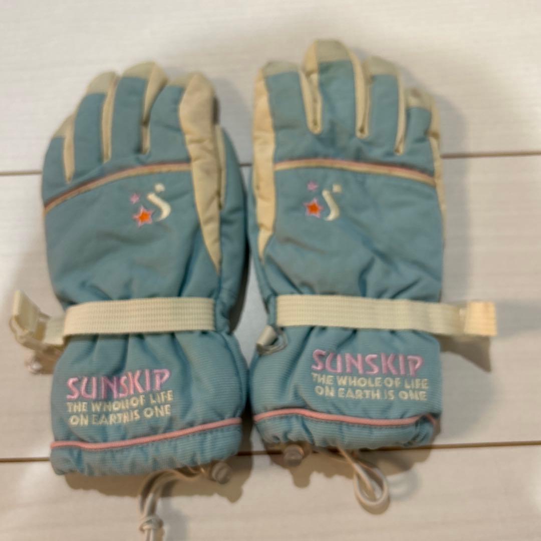 すぐに出発OK! スキー&スノボウェア　女の子　120〜140 小物セット付き