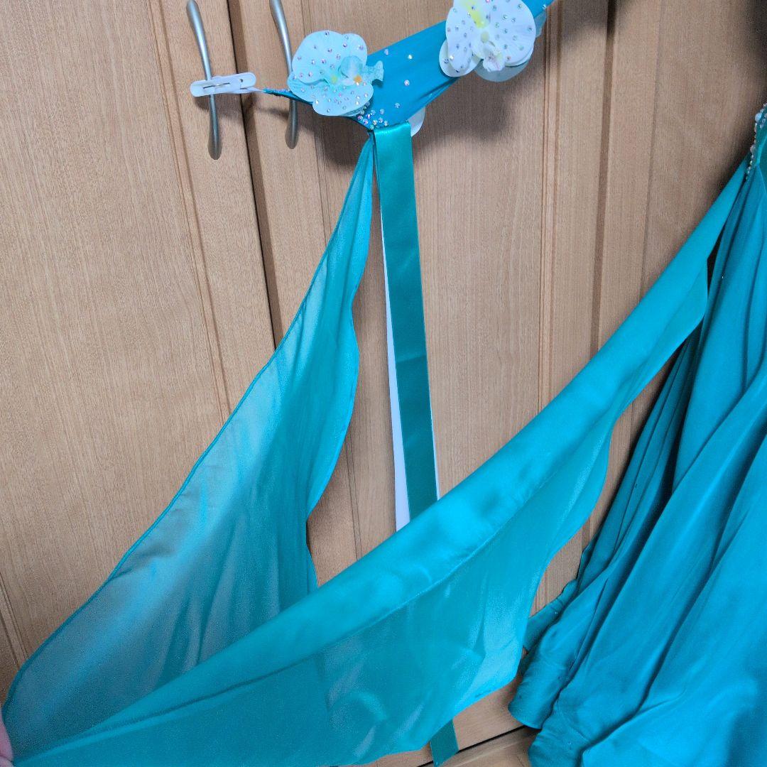 ヨッシーさま専用です‼️社交ダンスドレス グリーン系 着画あり