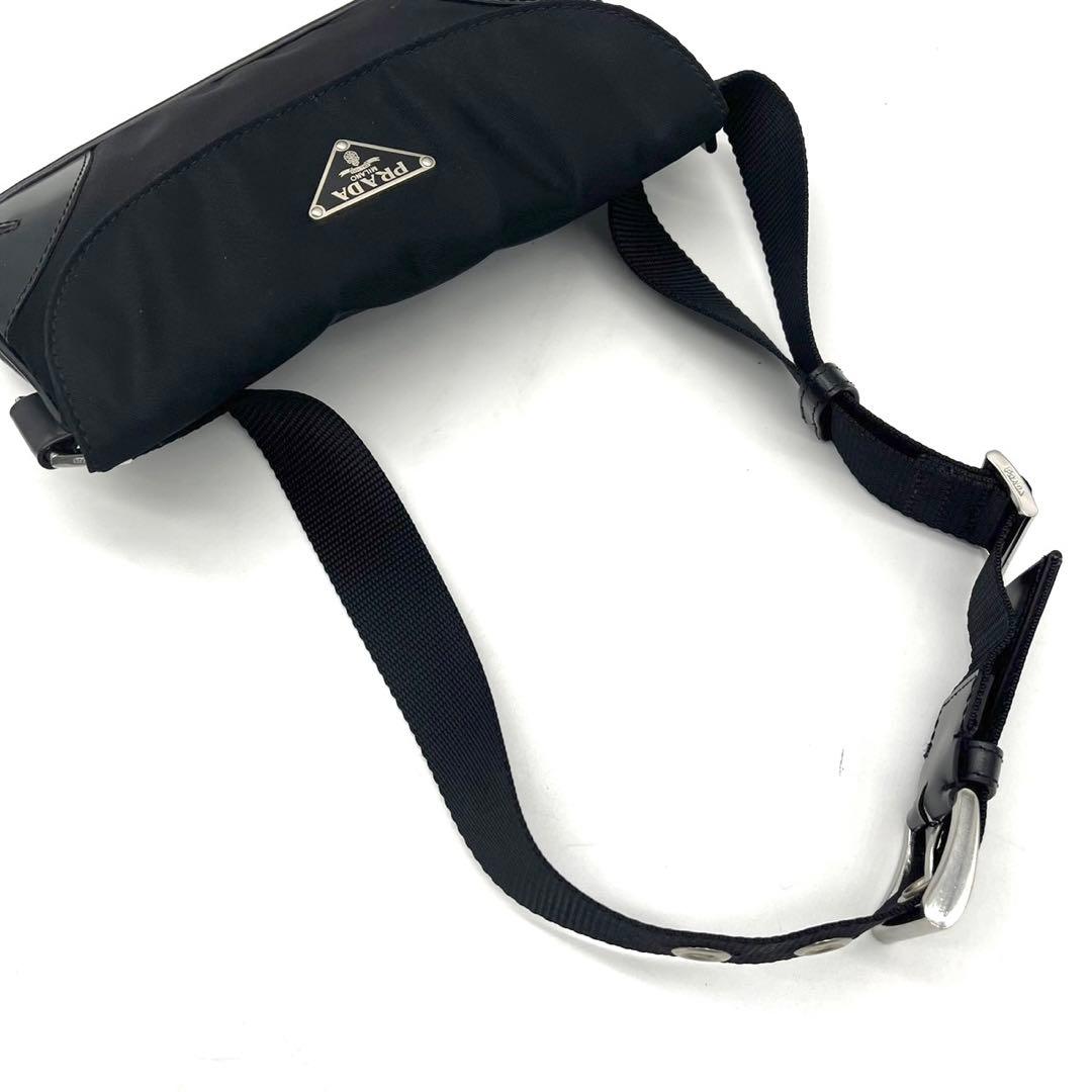 ✨極美品・ギャランティ付✨プラダ ウエストバッグ 三角ロゴ ナイロン レザー 黒