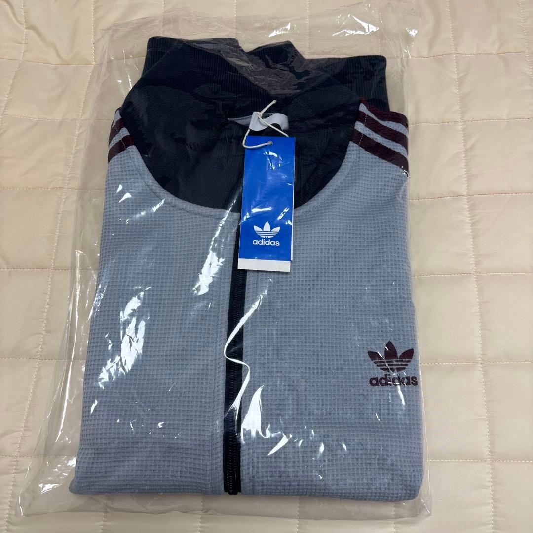 日本未発売カラー2XL⭐️adidasアディカラートラックトップ ワッフル