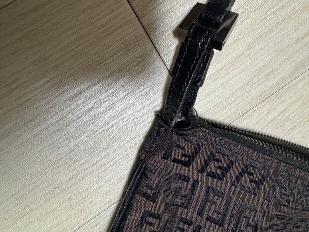 フェンディ　ショルダーバッグ ズッキーノ ズッカ柄 ブラウン