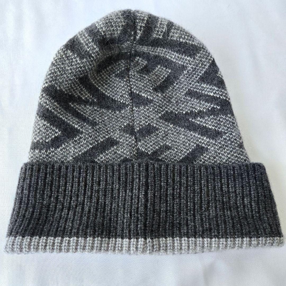 max様 FENDI フェンディ ビーニー ニット帽 ロゴ グレー