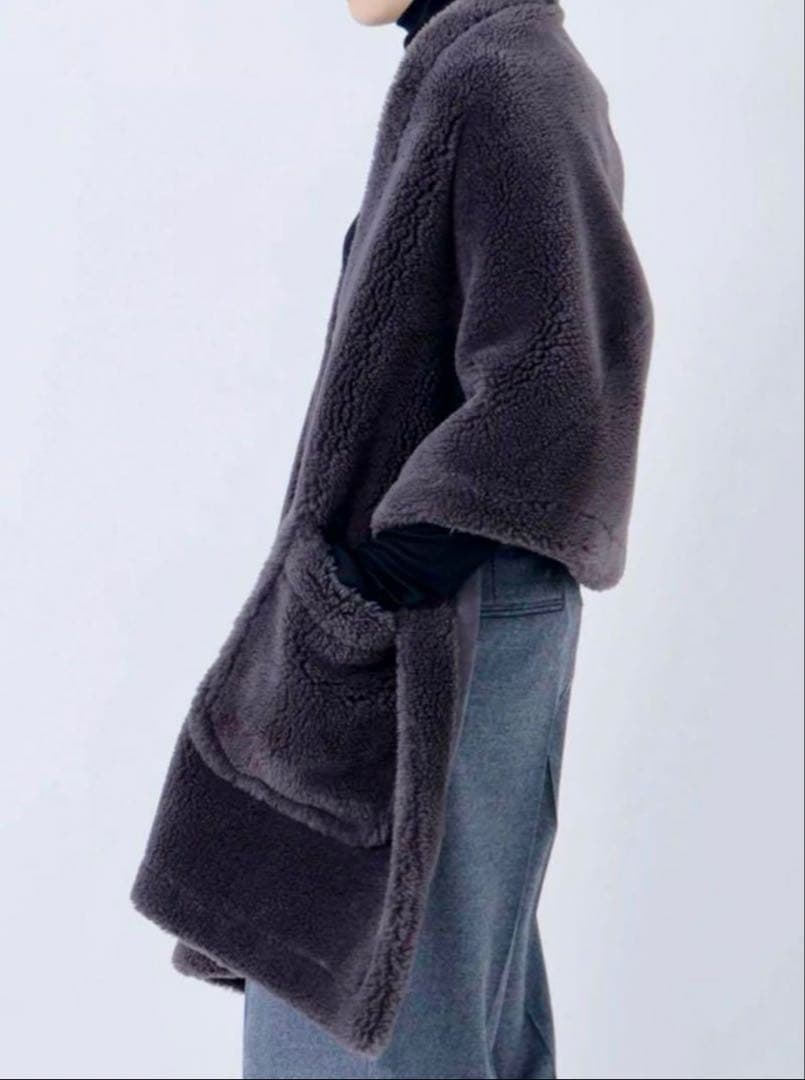 HAUNTボアストール 辺見えみり - メルカリ