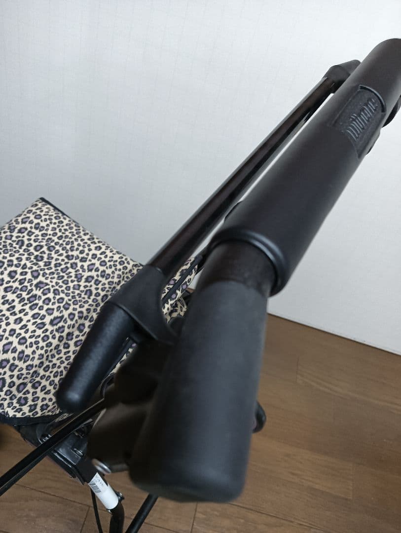 手押し車シルバーカー 軽量アルミフレーム