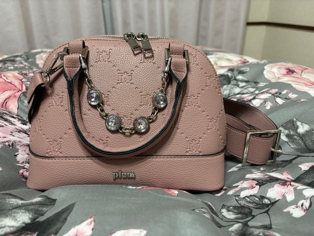 最終値下げ】pium ビジュー付きモノグラムミニバッグ ピンク - メルカリ