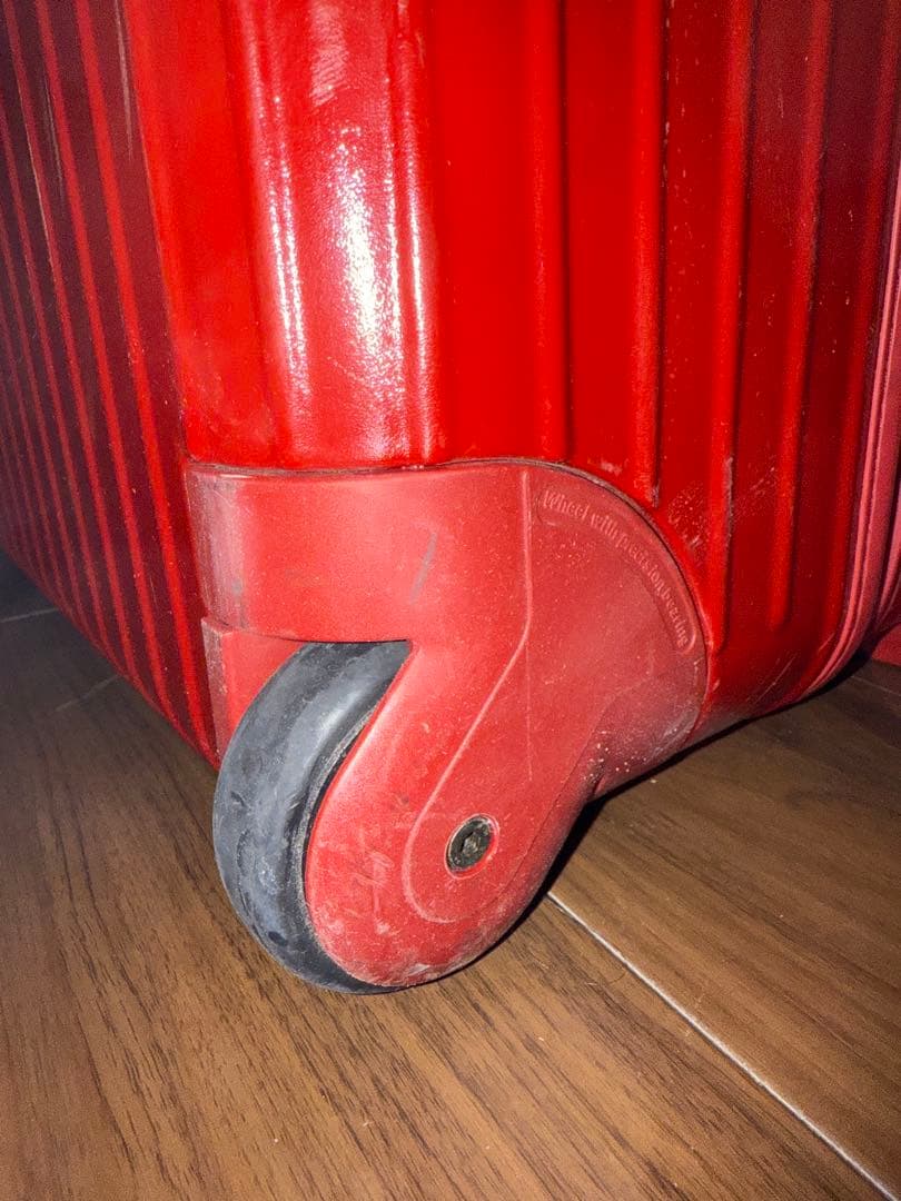 リモワ　スーツケース