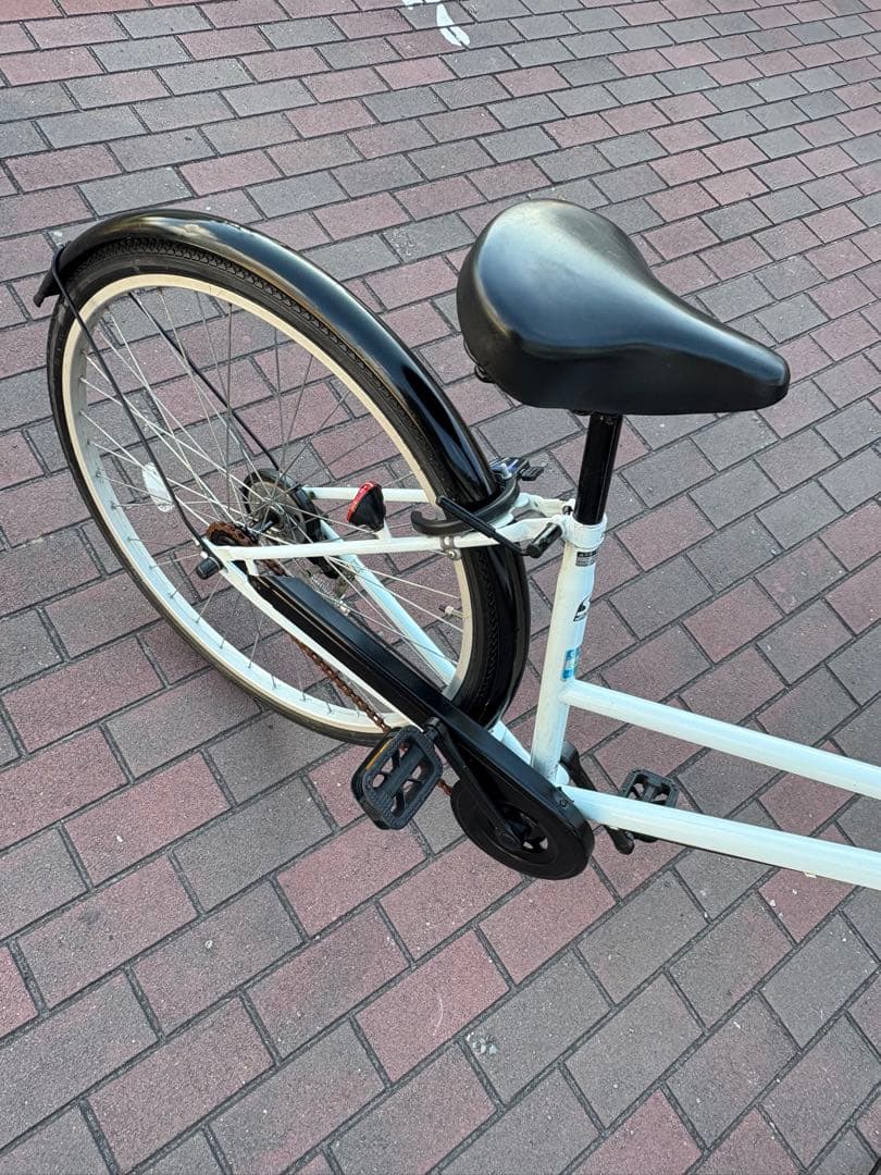 新品タイヤ・シティーサイクル(26㌅)配達出来ます。お引き取りも可能です。