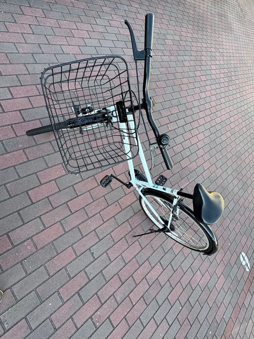 新品タイヤ・シティーサイクル(26㌅)配達出来ます。お引き取りも可能です。