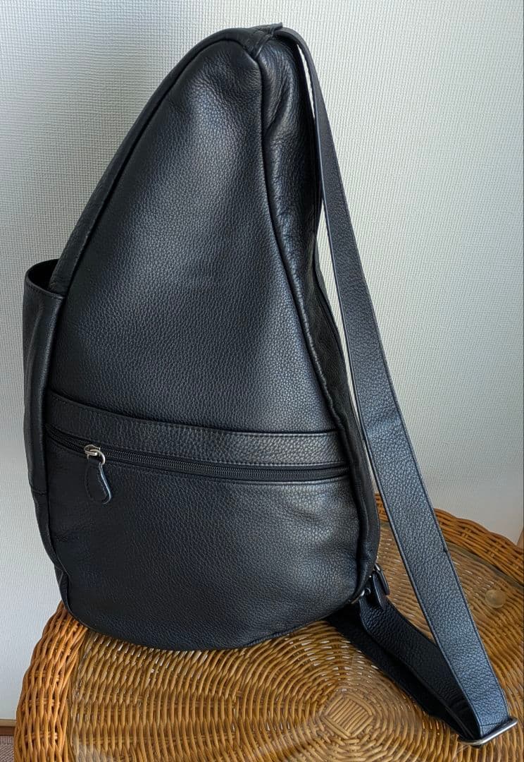 希少レザー！ The Healthy Back Bag M　黒　男女