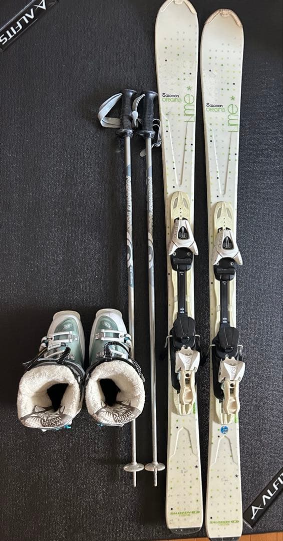 Salomon サラモン　スキー３点セット　板、靴、ストック