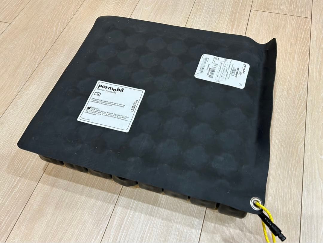 ロホ　ROHO 車椅子用クッション 1R78MPC 褥瘡【美品】