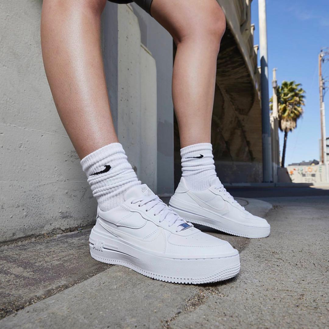 新品・未使用品 NIKE AIR FORCE 1 ナイキ エアフォース 1