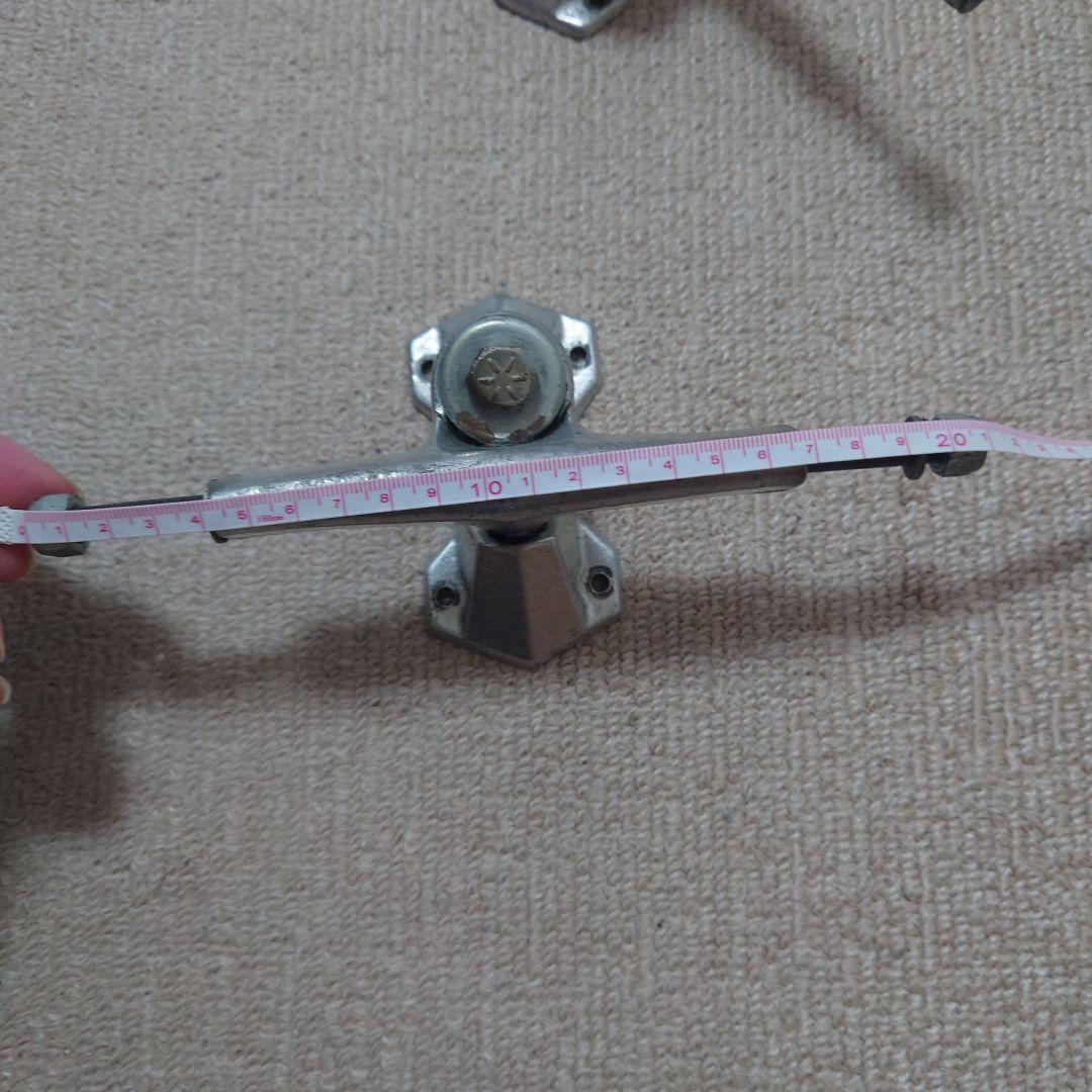 スケートボードトラック