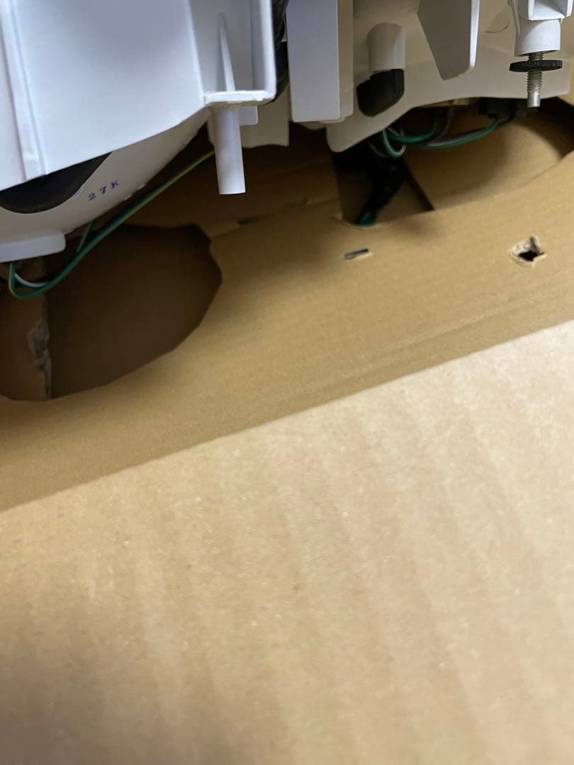 新品未使用品BNR34テールランプカバー