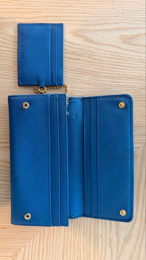 【hr.s】PRADA サフィアーノレザー 長財布 青
