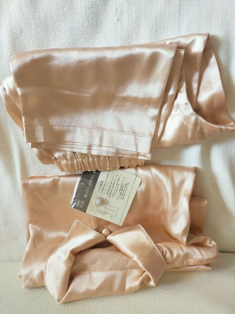 ワコール 睡眠科学 シルク100%パジャマ新品タグ付き 絹100% Mサイズ