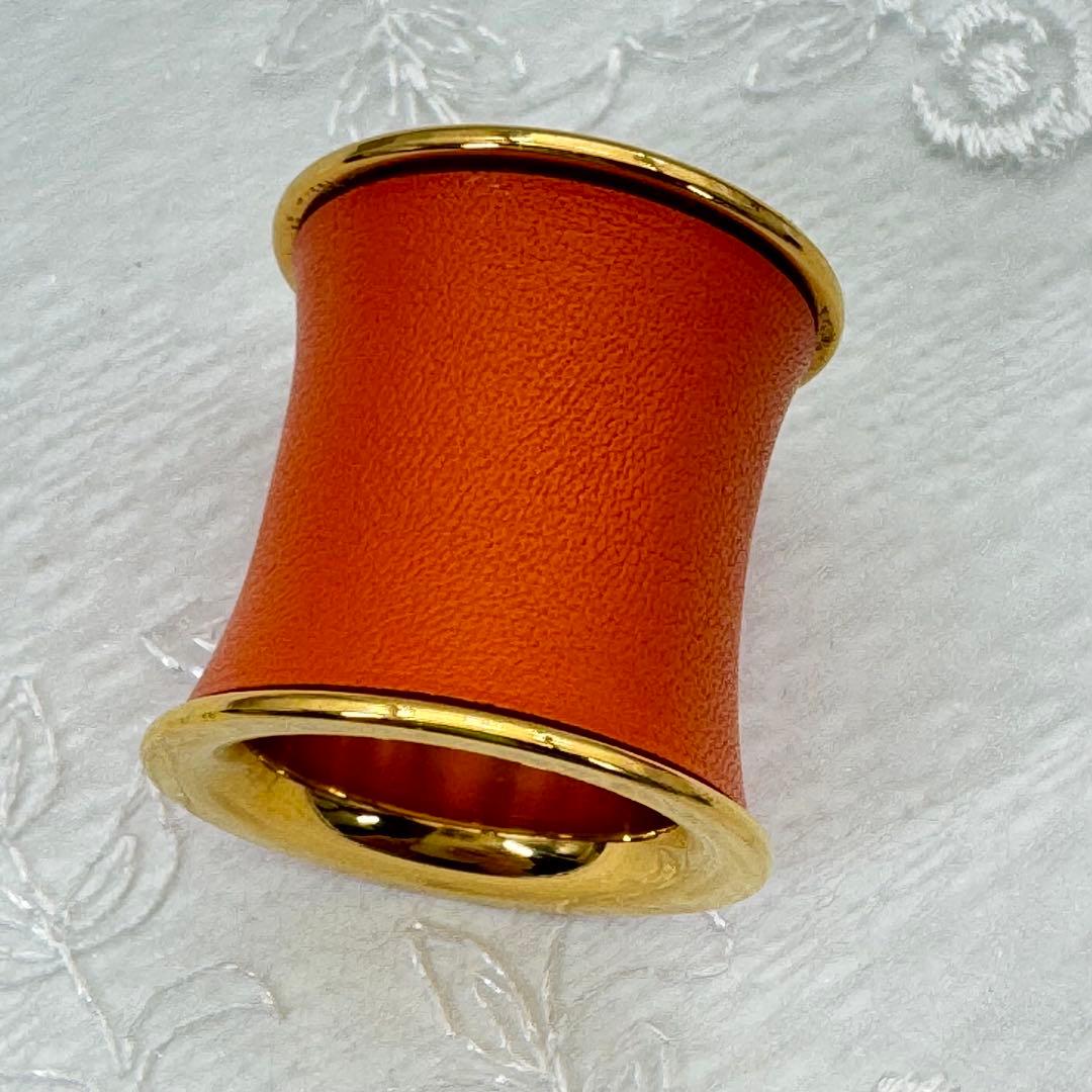 エルメス HERMES スカーフリング 筒型 レザー巻 オレンジ ゴールド 箱