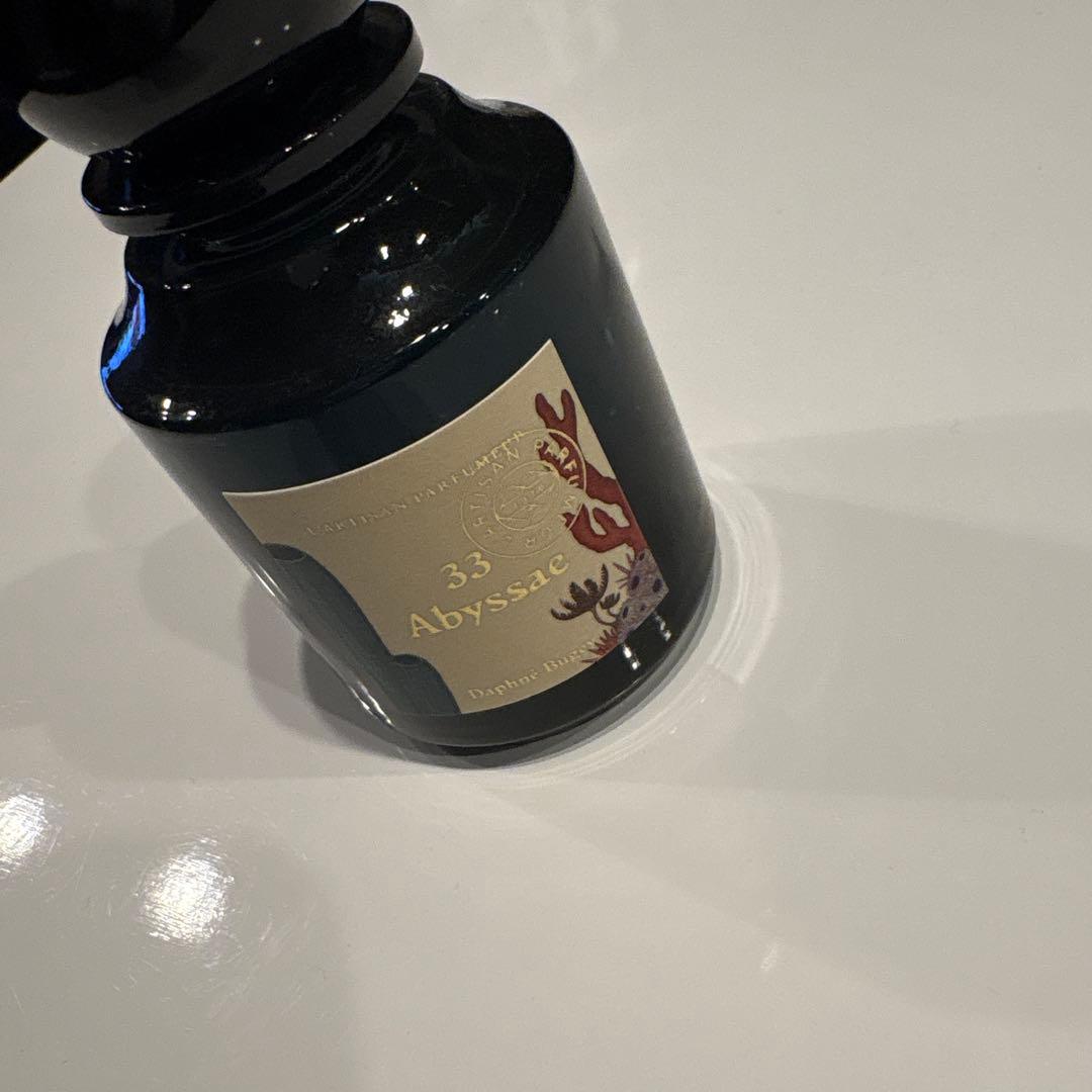 33 Abyss 香水