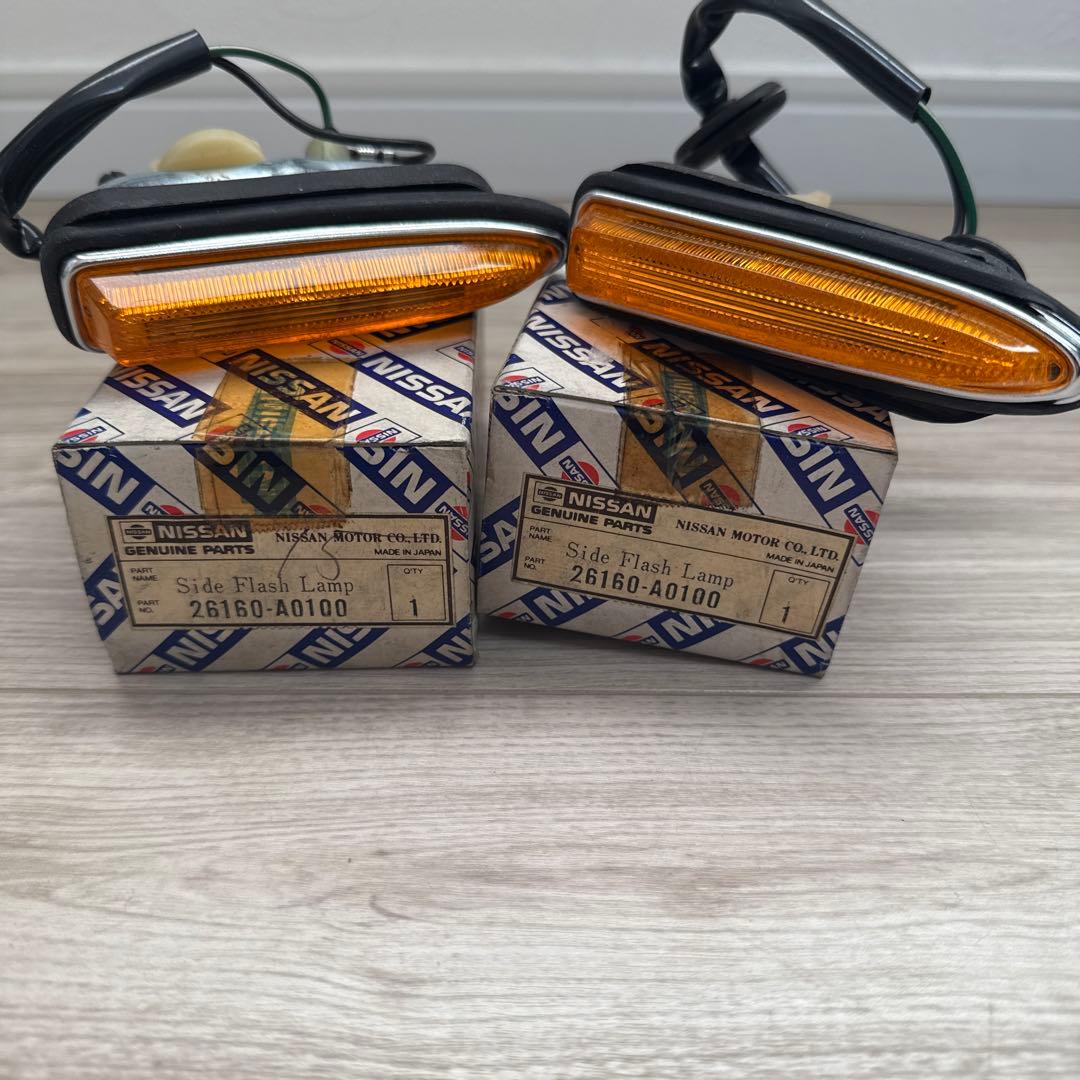 ペ*シ様 （9）Nissan Side Flash Lamp 26160-A01