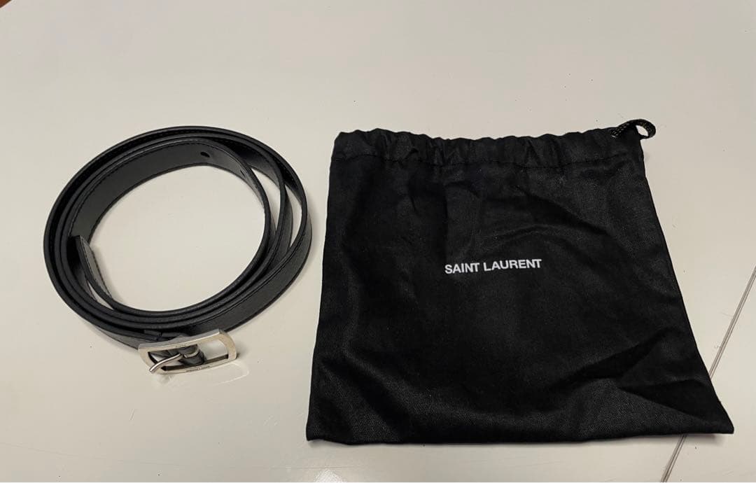 SAINT LAURENT ブラックレザー　ナローベルト