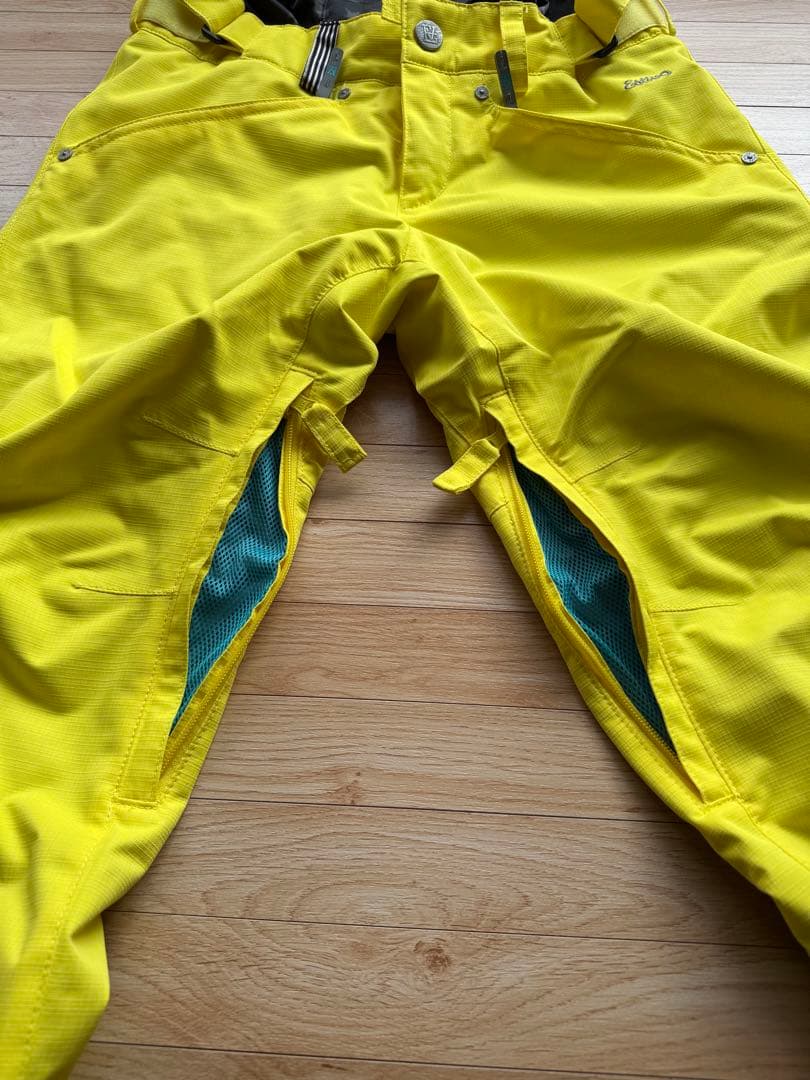 お値下げ‼️【ESTIVO】スノーボードウェアセット⭐︎上下Mサイズ /デニム&黄色
