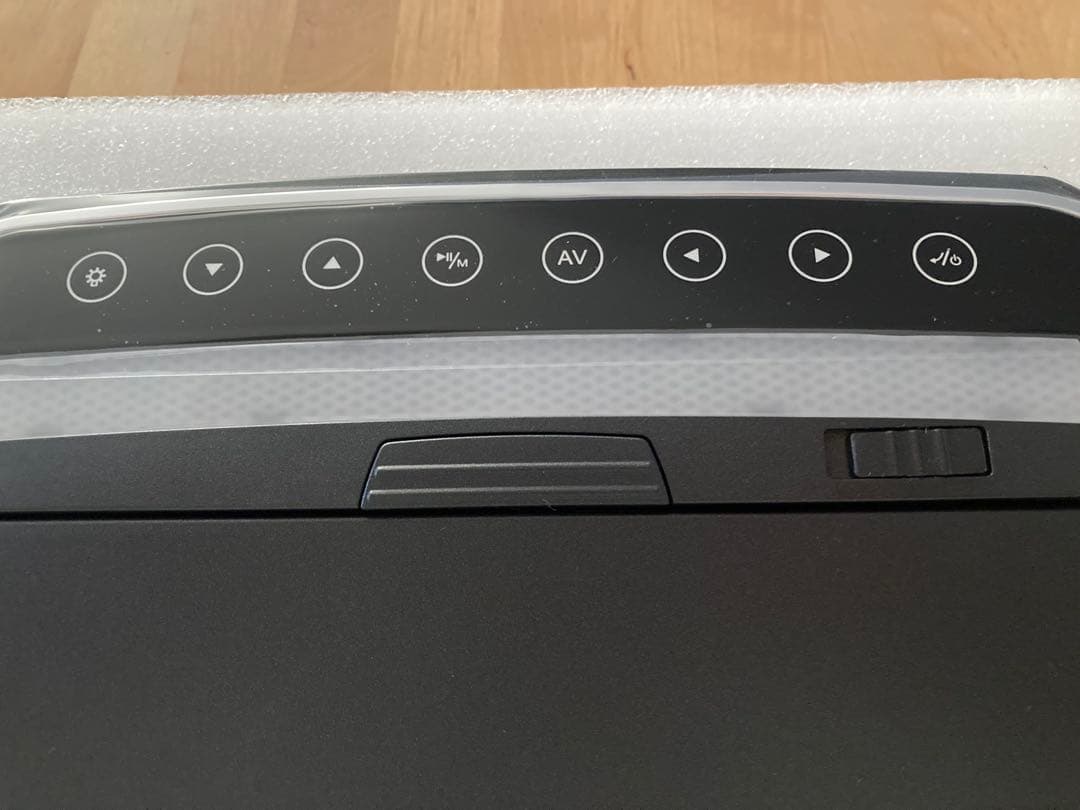 LOSKAフリップダウンモニター10.2インチ