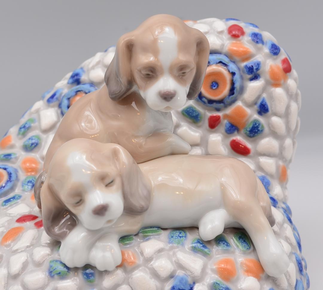 バルセロナの街角／内気な入浴犬　リヤドロ　２体おまとめ　光沢仕上げ　ご成約済み