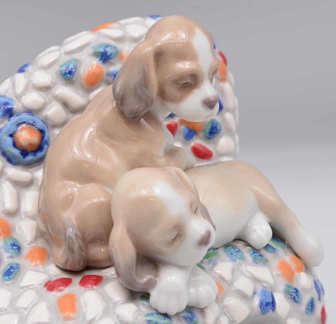 バルセロナの街角／内気な入浴犬　リヤドロ　２体おまとめ　光沢仕上げ　ご成約済み