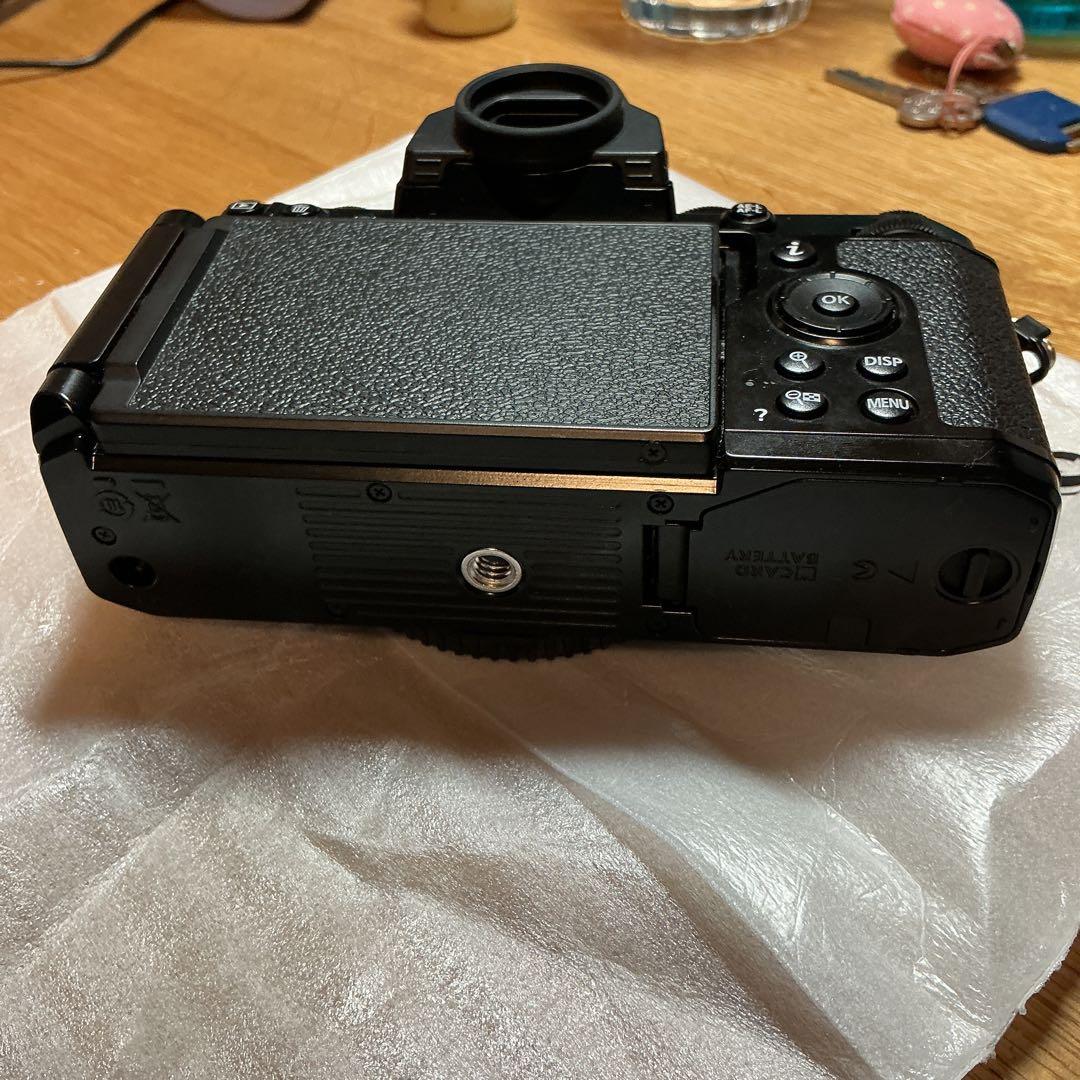 Nikon Z fc ミラーレスカメラ 28mmレンズ付き