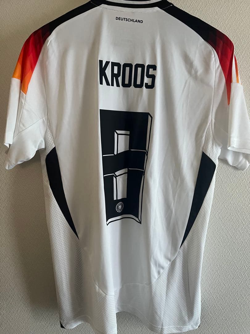 ドイツ代表 2024 正規品 ♯８　クロース ￼ ホームユニフォーム ＸＬ