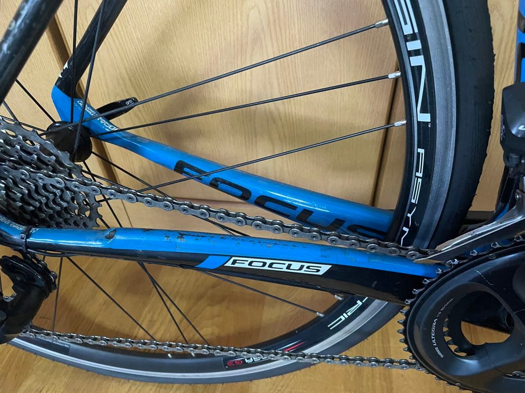 FOCUS IZALCO TEAM SL 電動アルテグラ　11速