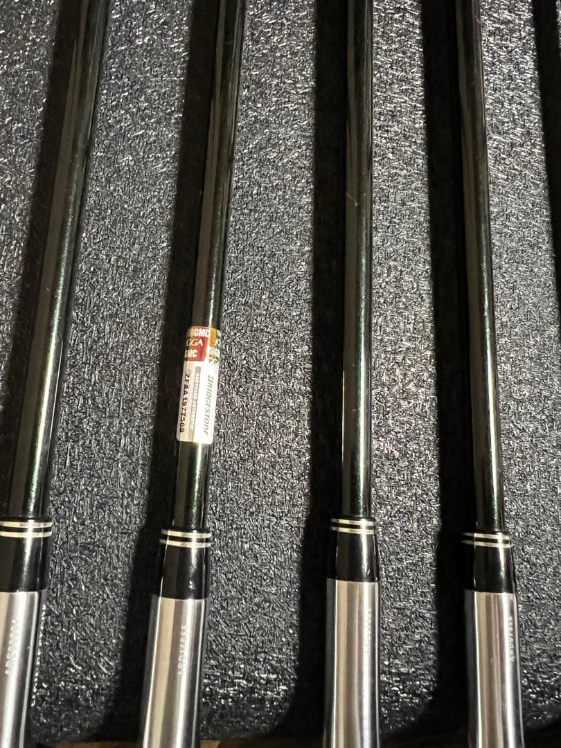 使用回数数回 PHYZ メンズクラブセット 8本 パター付き フレックスR　美品