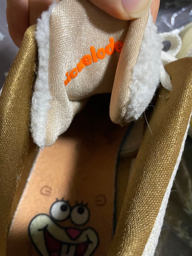 激レア！Nike Kyrie low2 スポンジボブコラボ サンディーver